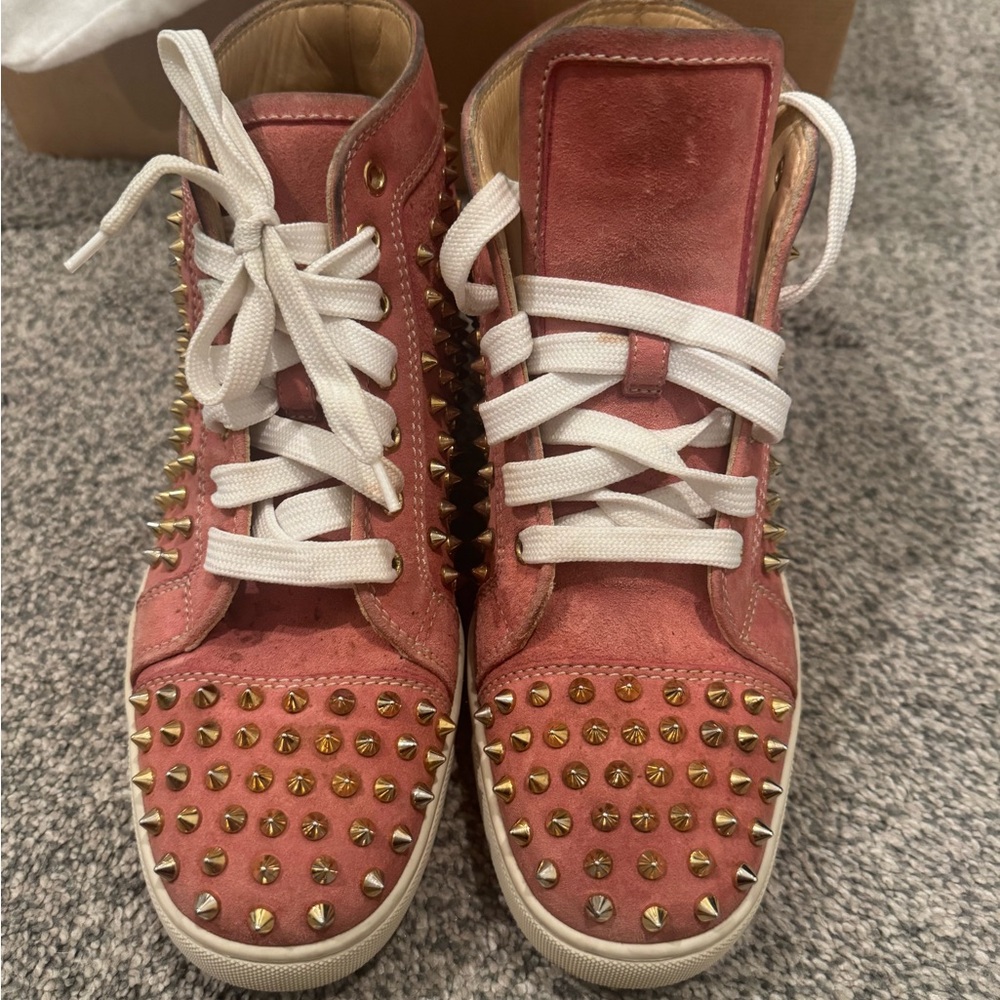 Louboutin peach spike sneakers - Picture 2 of 10